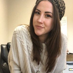 Meet your Posher, Briana